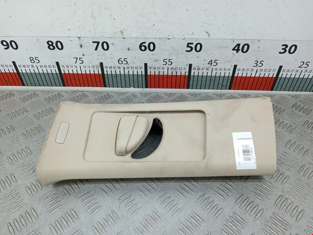 Обшивка стойки 1T0868312D