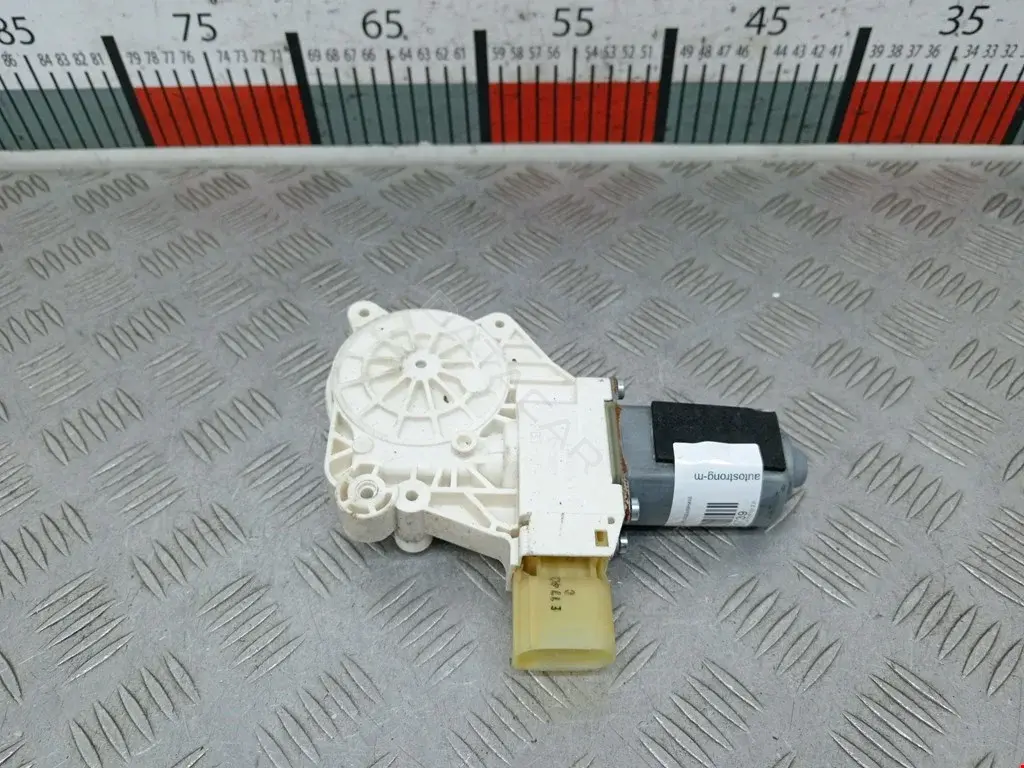 Моторчик стеклоподъемник 51337271564, 7271564