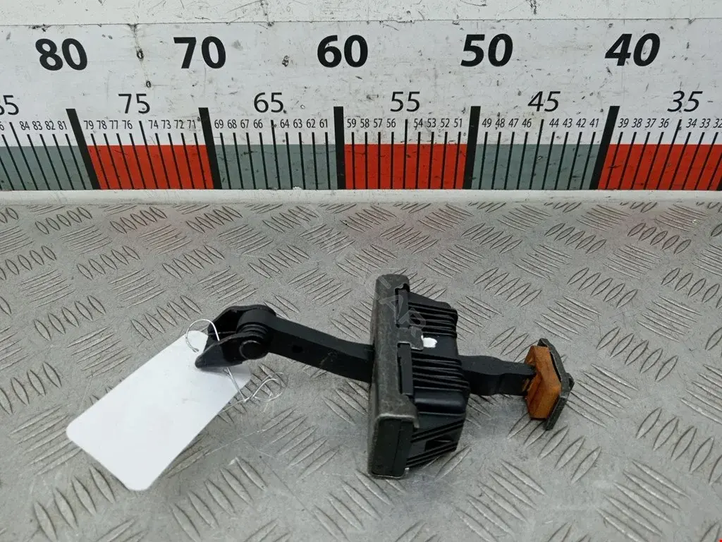 Ограничитель двери 2051Z31, 2312167, 51217141024