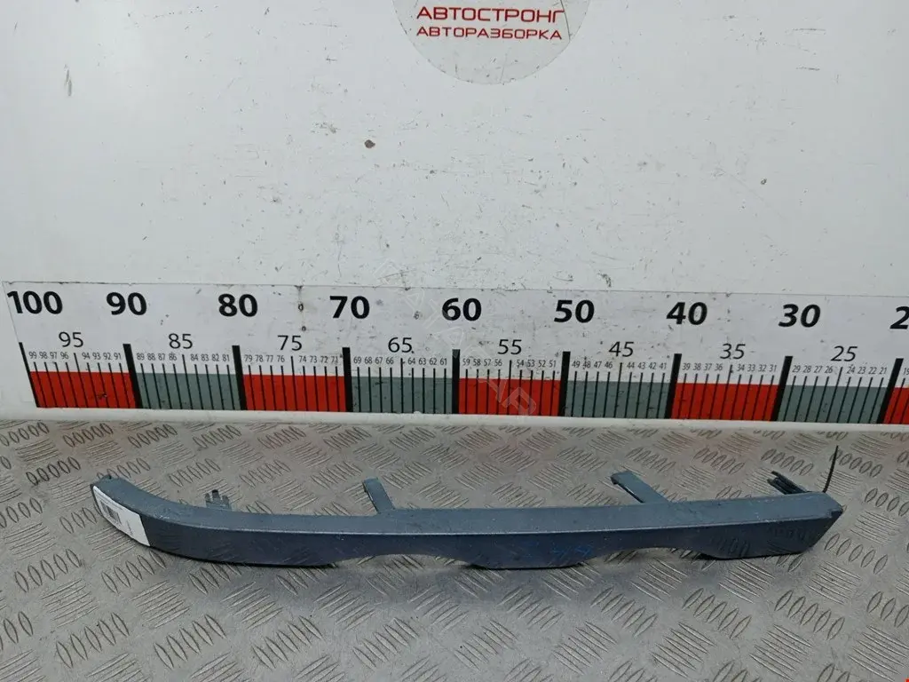 Ус под фару 51138208481