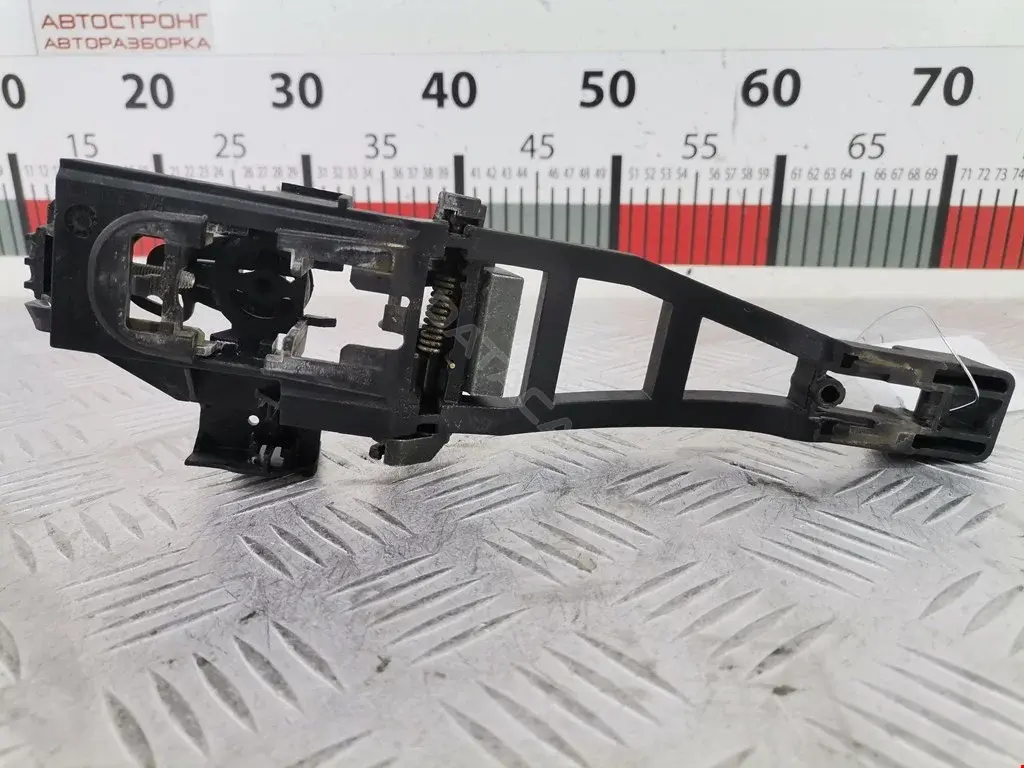 Кронштейн ручки двери 3M51R224A37