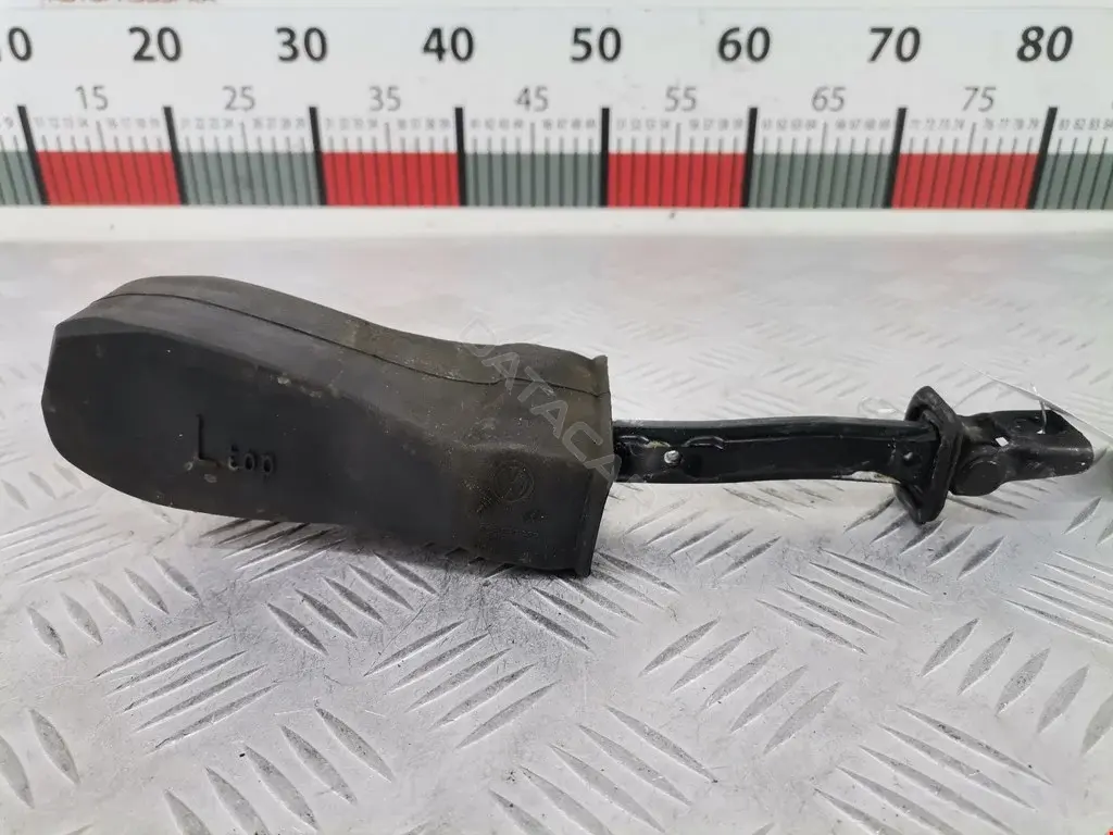 Ограничитель двери 5C6839249