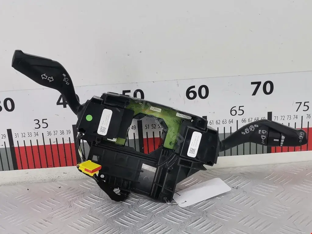 Переключатель подрулевой 8V6T13N064AJ