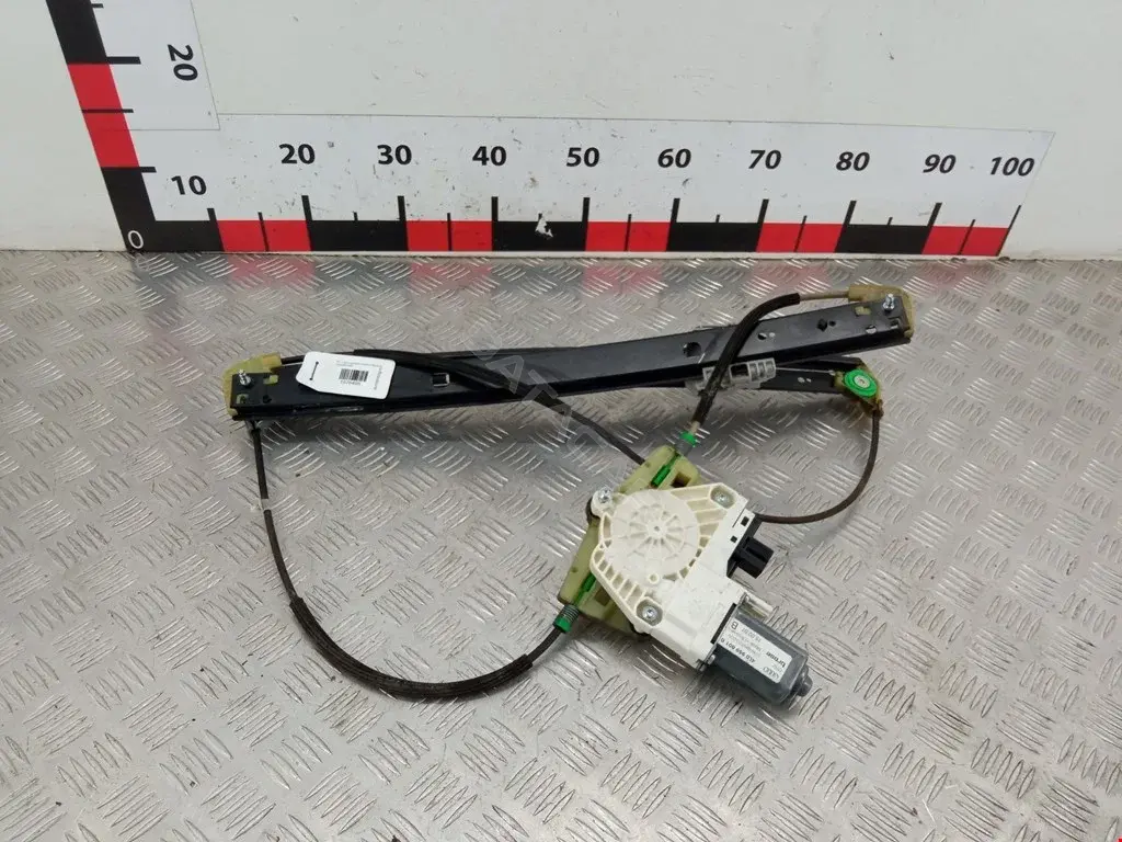 Стеклоподъемник 00401801, 01SKV961, 0753058