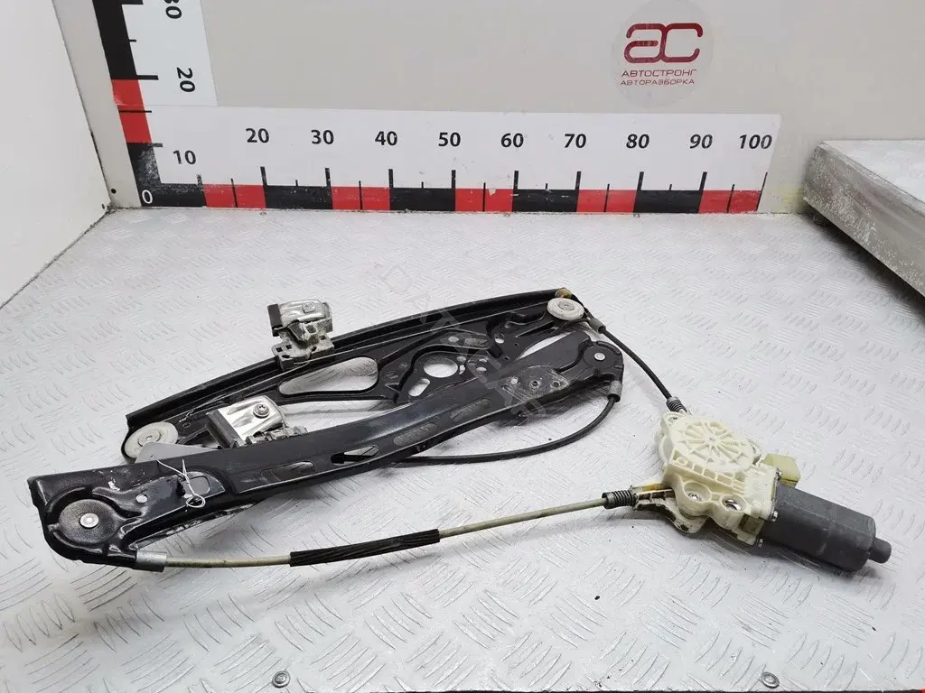 Стеклоподъемник 014386, 01SKV682, 1615120