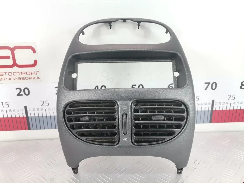 Дефлектор обдува салона 8203YK, 9624663577