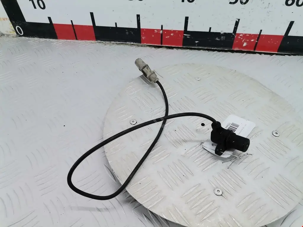 Датчик коленвала 0024010692, 0261210148, 06A906433C