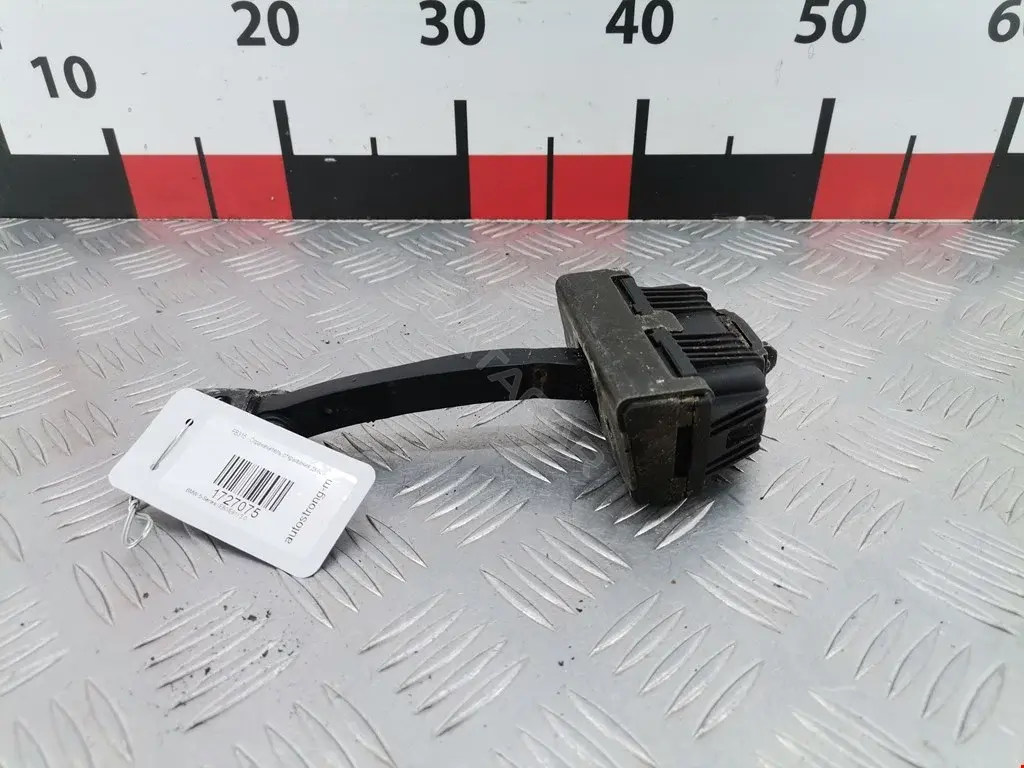Ограничитель двери 2017Z30, 51217033609, 51217176804