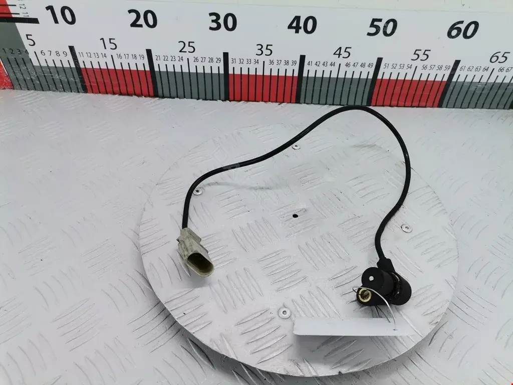 Датчик коленвала 0024010692, 06A906433C, 07S042