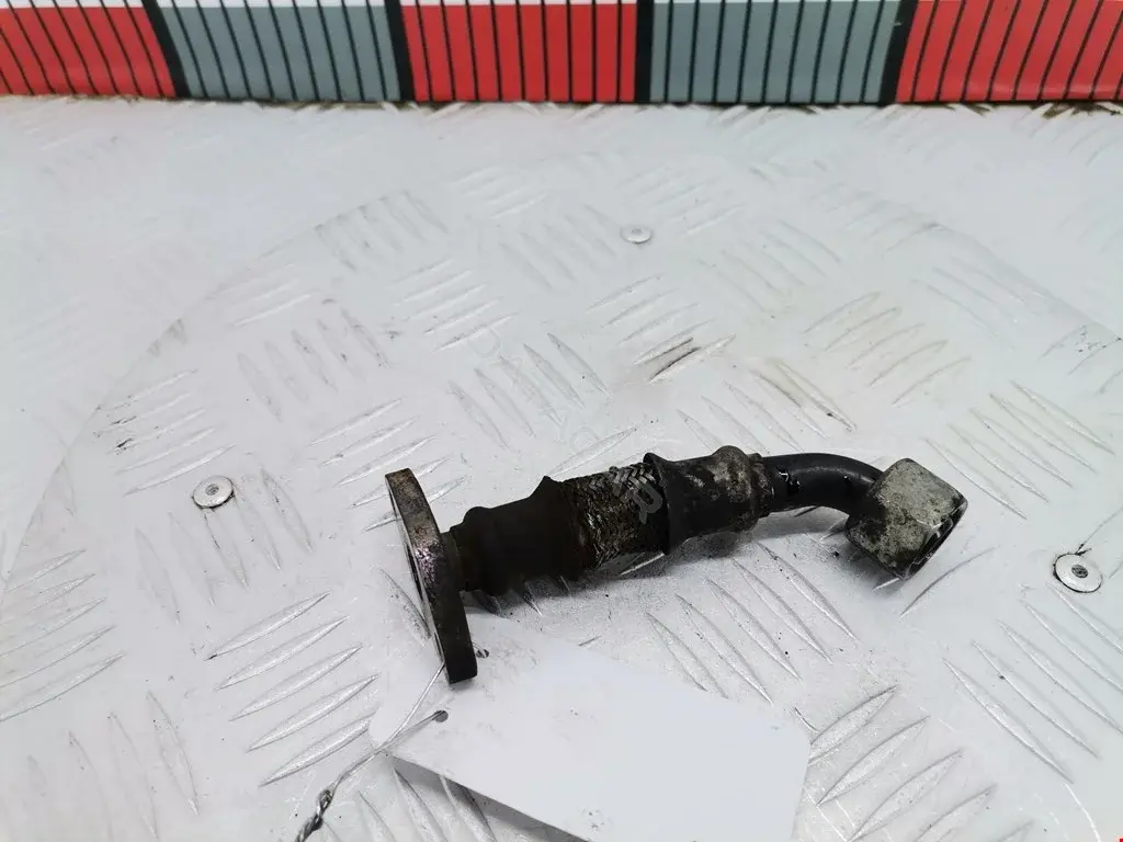 Маслопровод турбины 028145736AJ, 038145736A, 038145736C