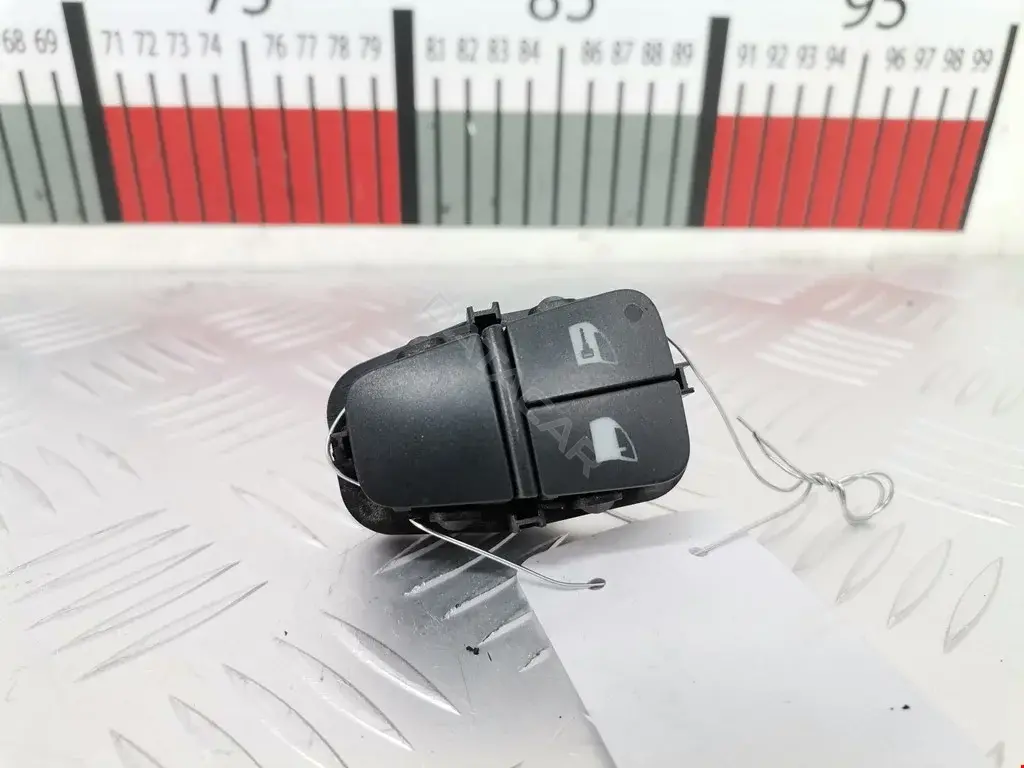 Кнопка центрального замка 2945901, 735398854