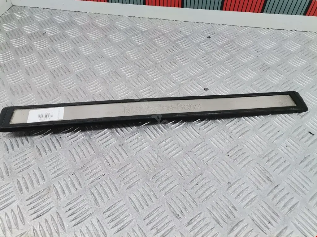 Накладка на порог A2116801435, A2116805635