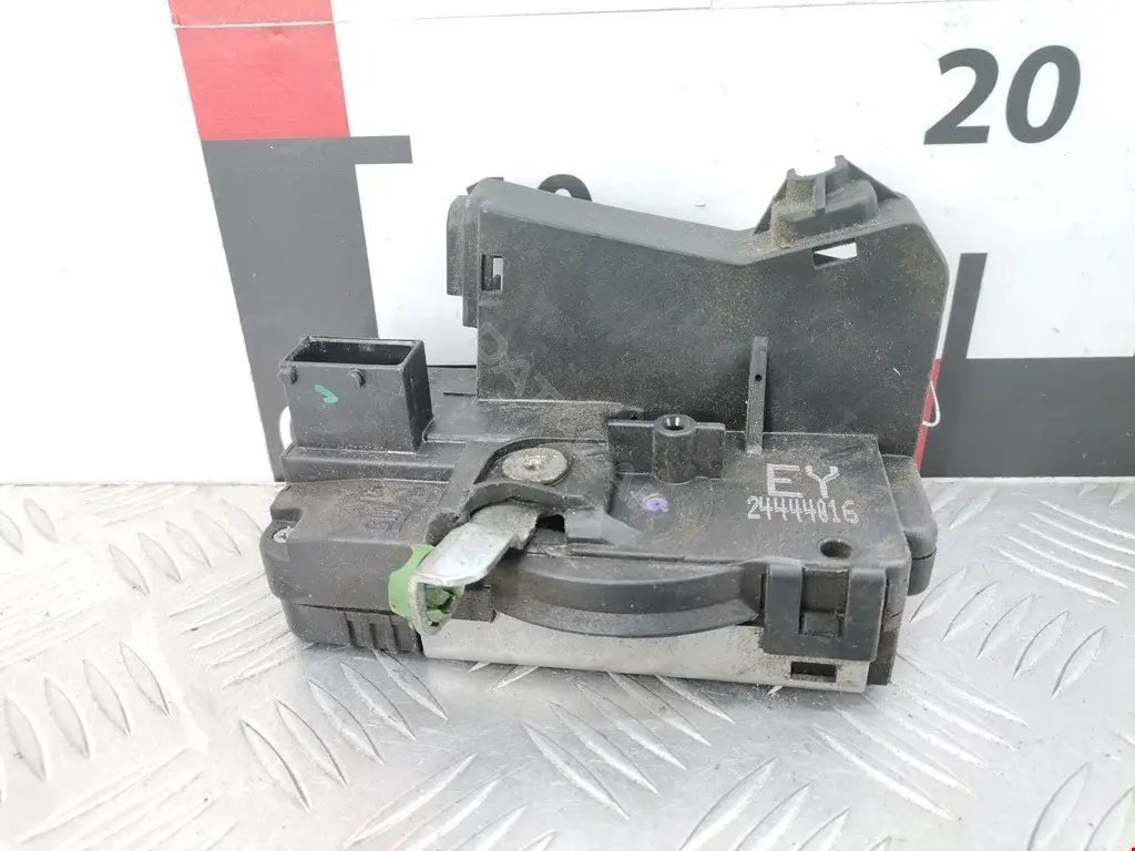 Замок двери 0133140, 24444016