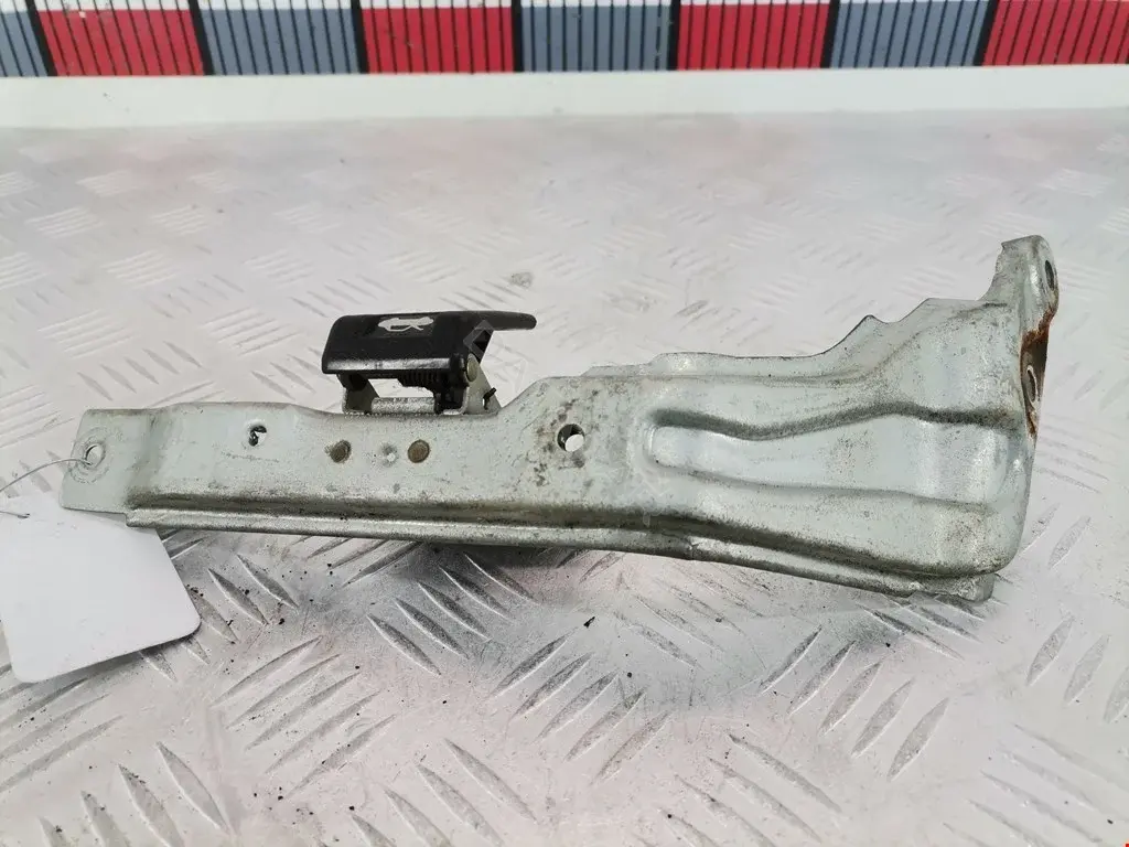 Ручка открывания капота MB763684