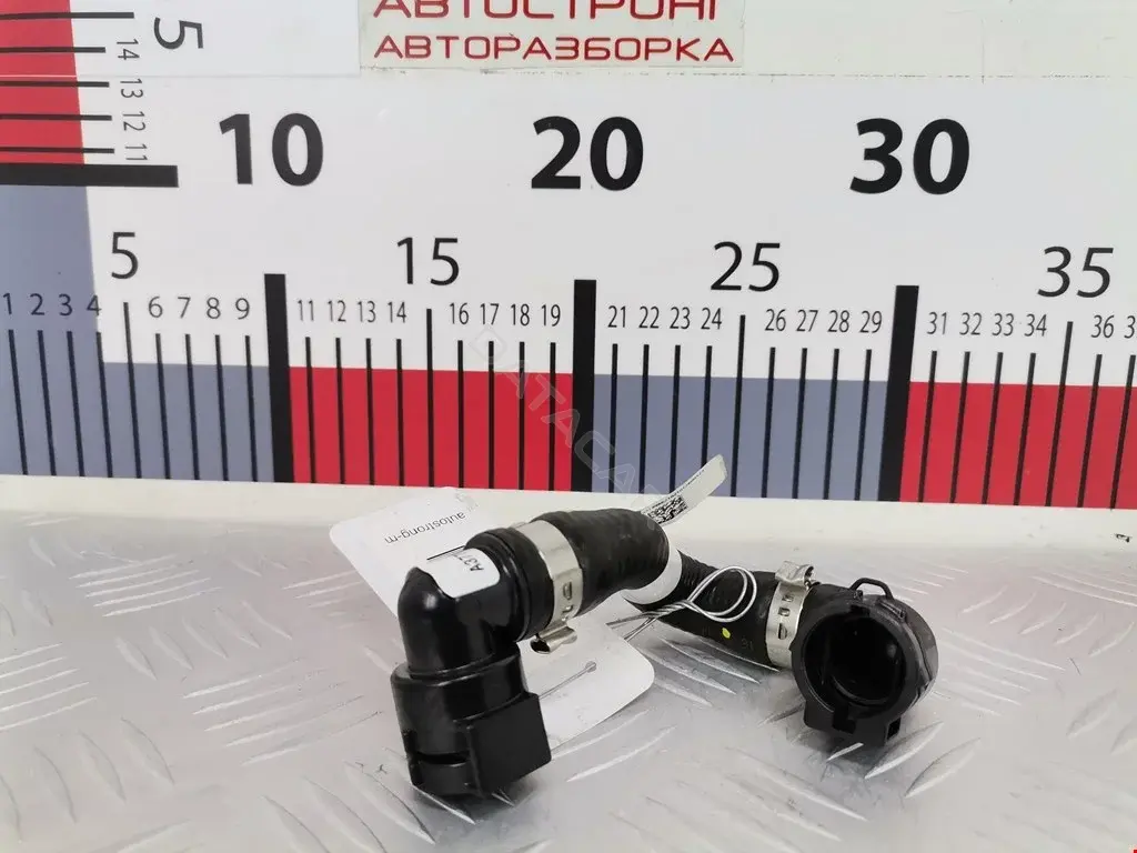 Патрубки системы охлаждения 11538571808