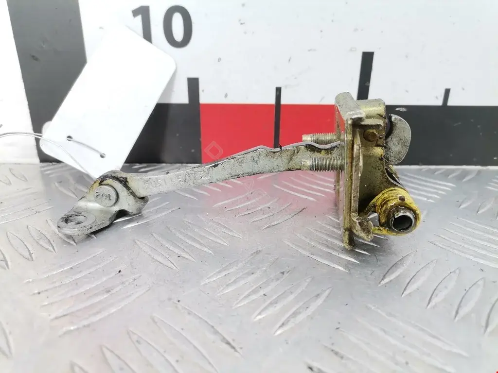 Ограничитель двери 2332Z30, 6004000137P, 9181G0