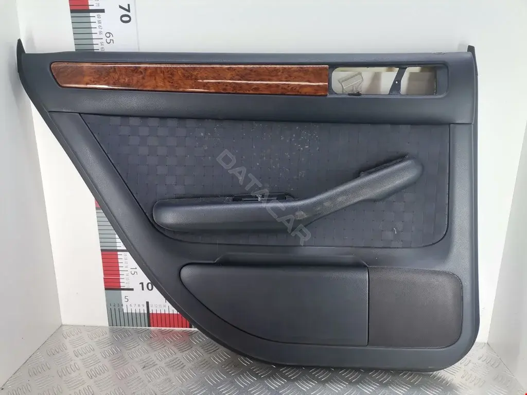 Дверная карта 4B0867303