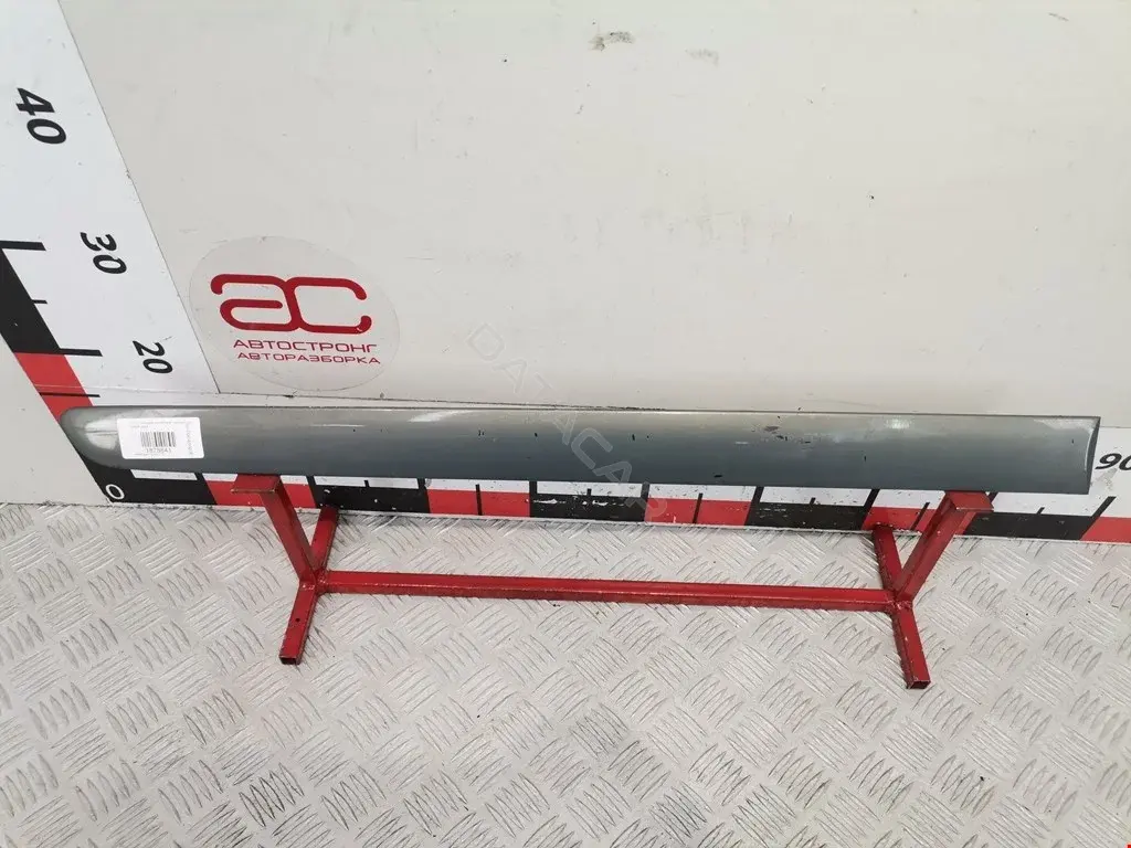 Молдинг двери 1T0853754H
