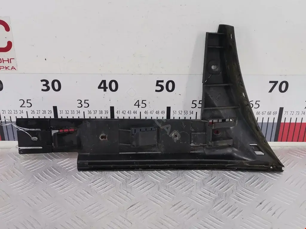 Кронштейн-направляющая бампера 3D5807393, 3D5807393D