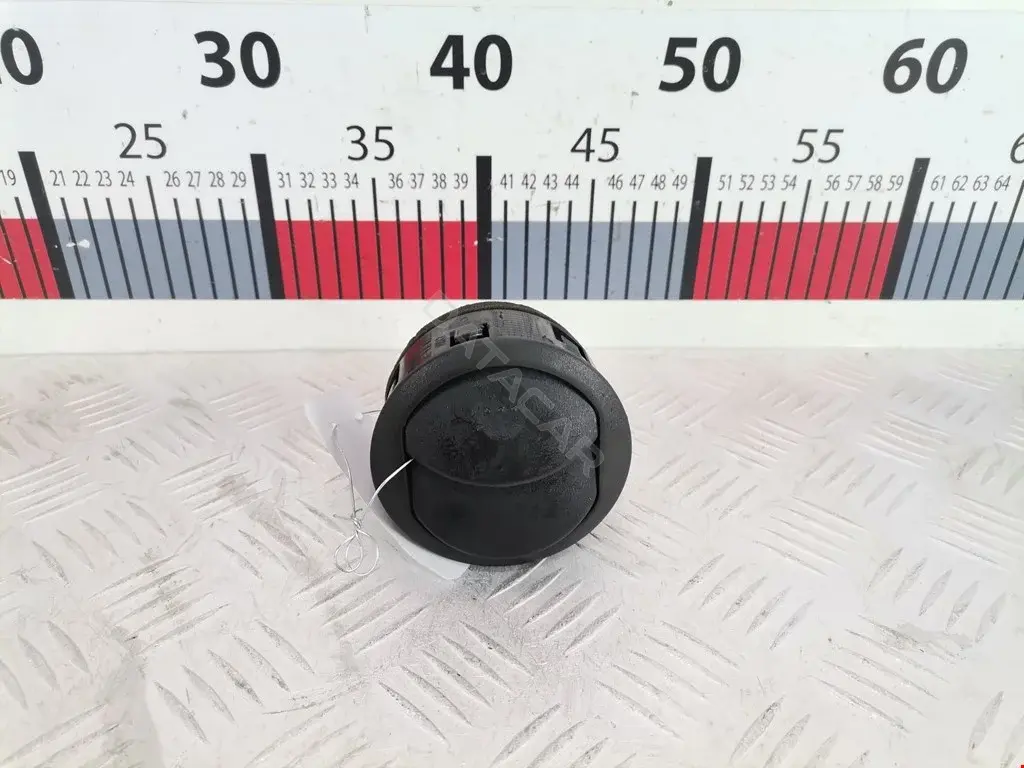 Дефлектор обдува салона 94564445