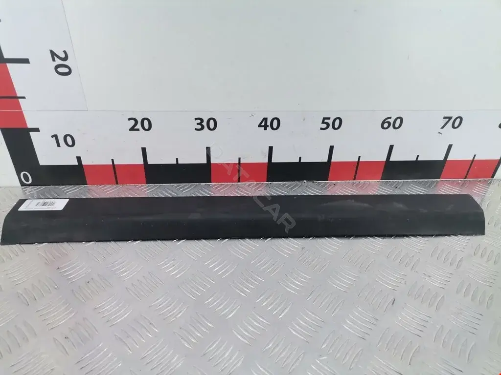 Молдинг двери 3B0854950B