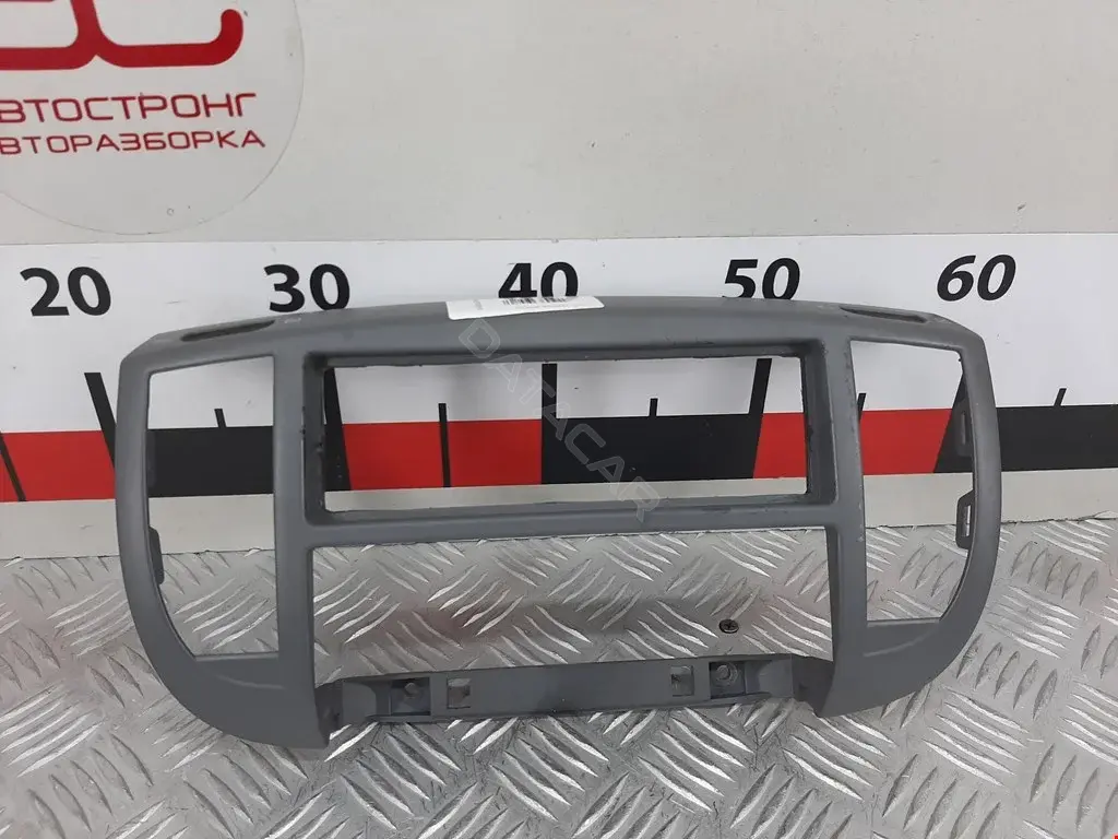Рамка под магнитолу 68260AX600