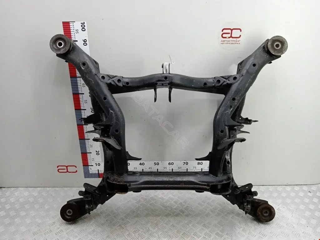 Балка подвески 7L0599327A