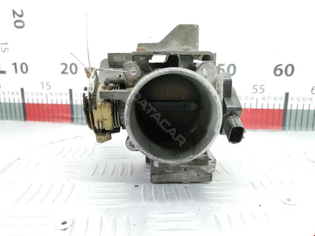 Дроссельная заслонка 16022PLC003