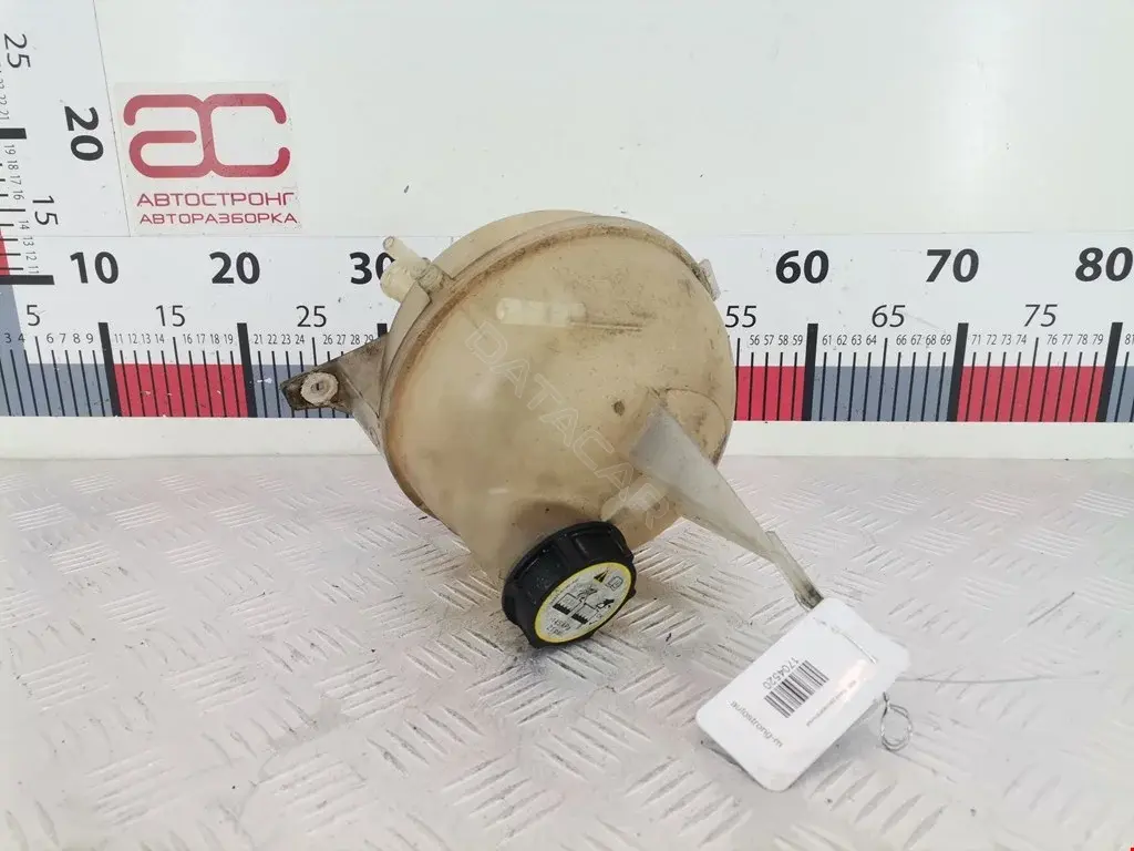 Расширительный бачок 125890, 1373226, 1383314