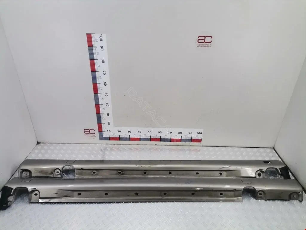 Накладка на порог A2206900240