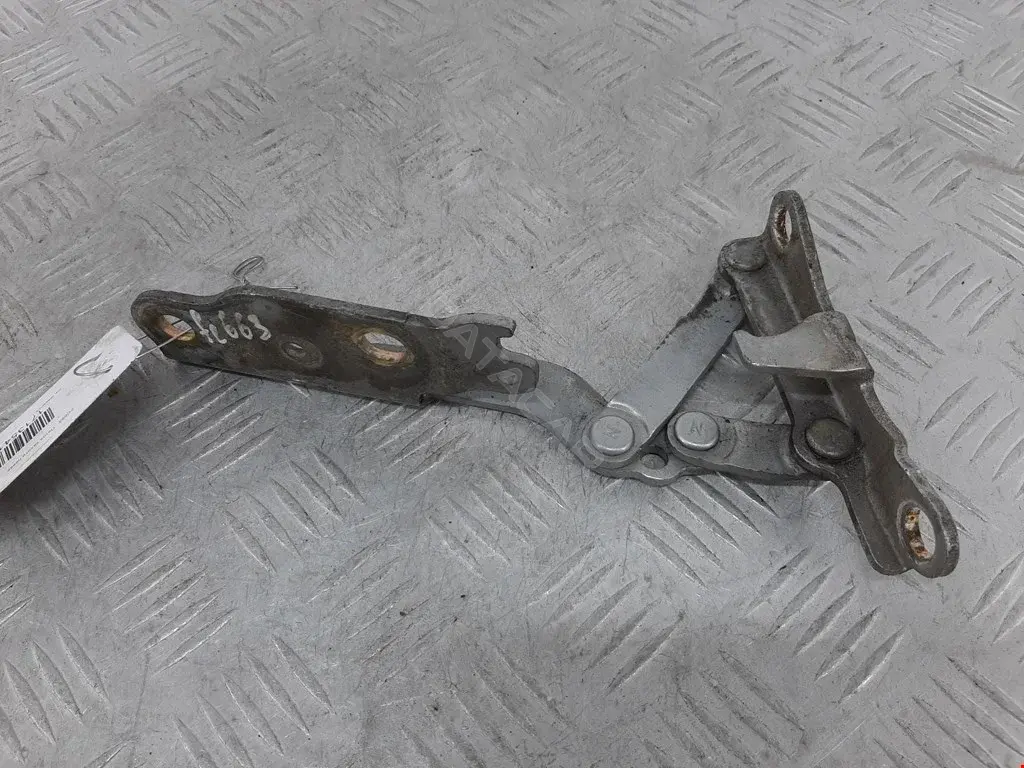 Петля капота 791103C500