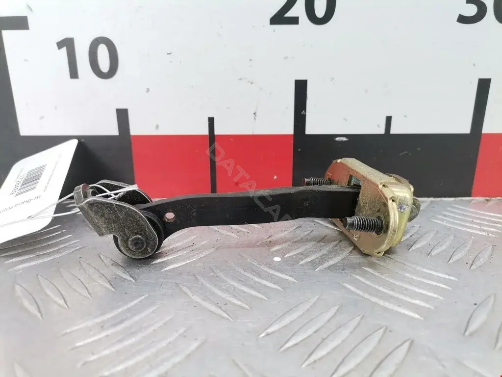 Ограничитель двери 2S6AA23500