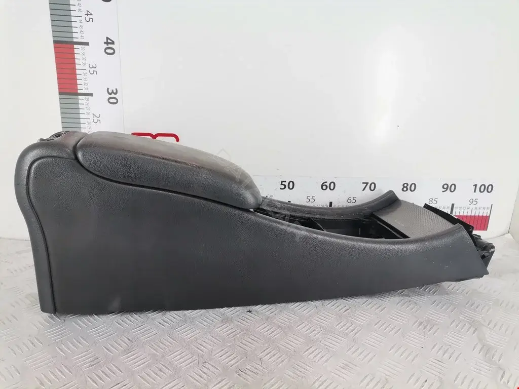 Подлокотник A2036800852, E037611021