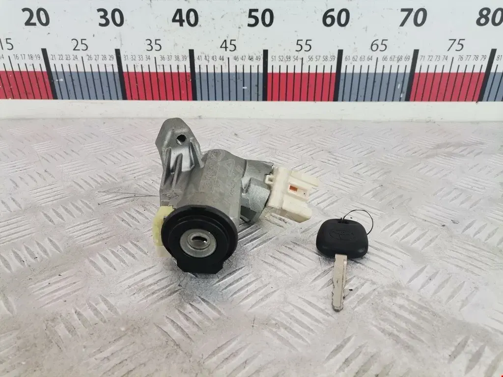Замок зажигания 450200D030, N0502241