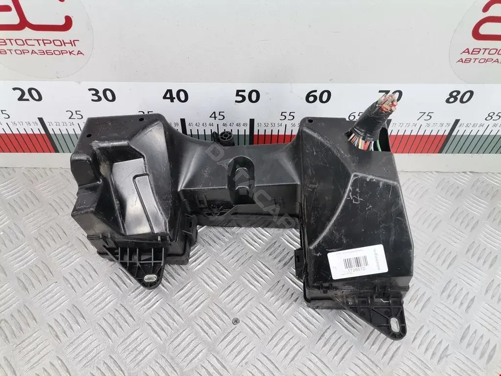 Блок предохранителей 08X2T14290, 8X2T14B476AD