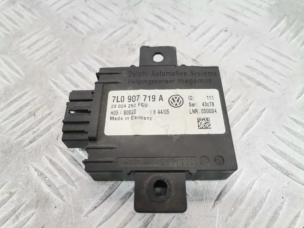 Блок управления сигнализацией 7L0907719A