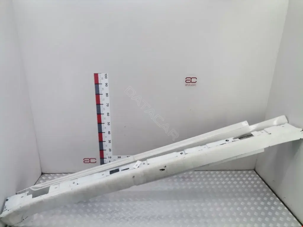 Накладка на порог 51777225837