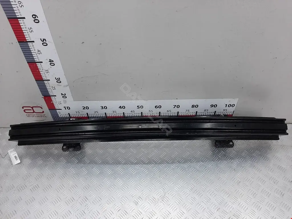 Усилитель бампера LR013926