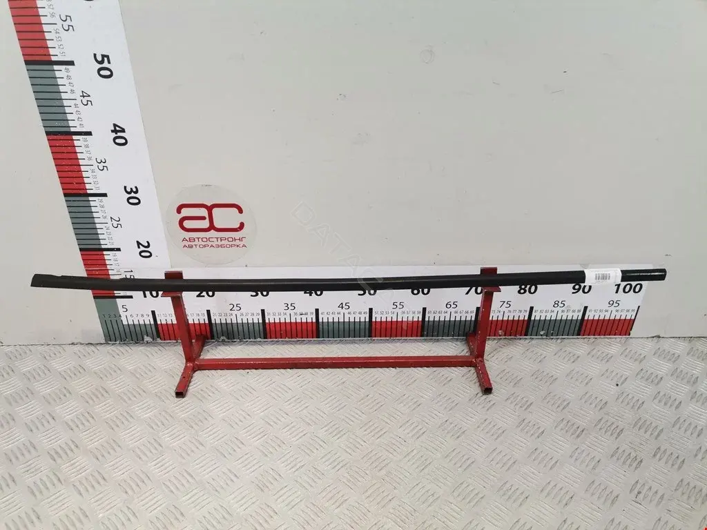 Молдинг двери 1T0837477E