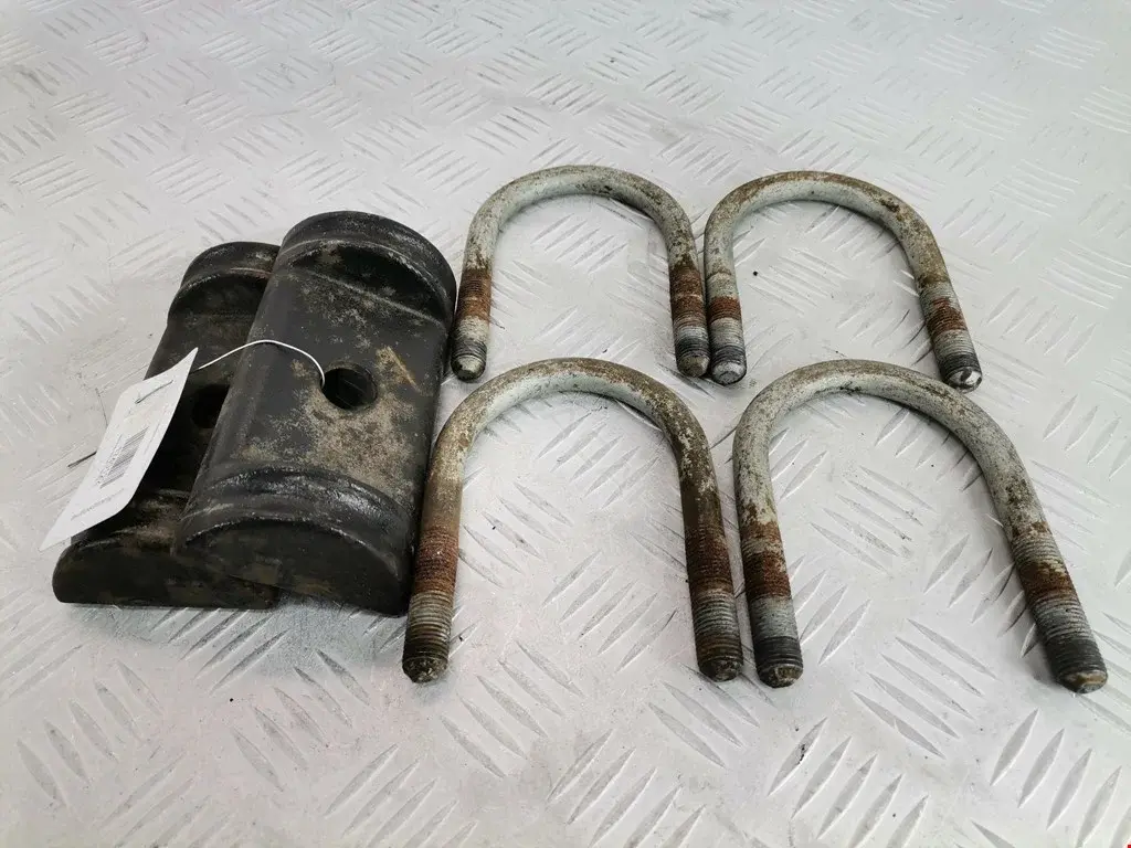 Стремянка рессоры 1740122