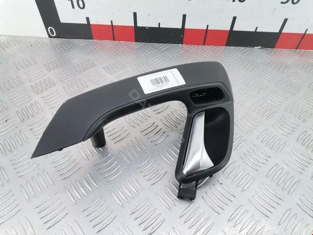 Ручка двери 6R0867180