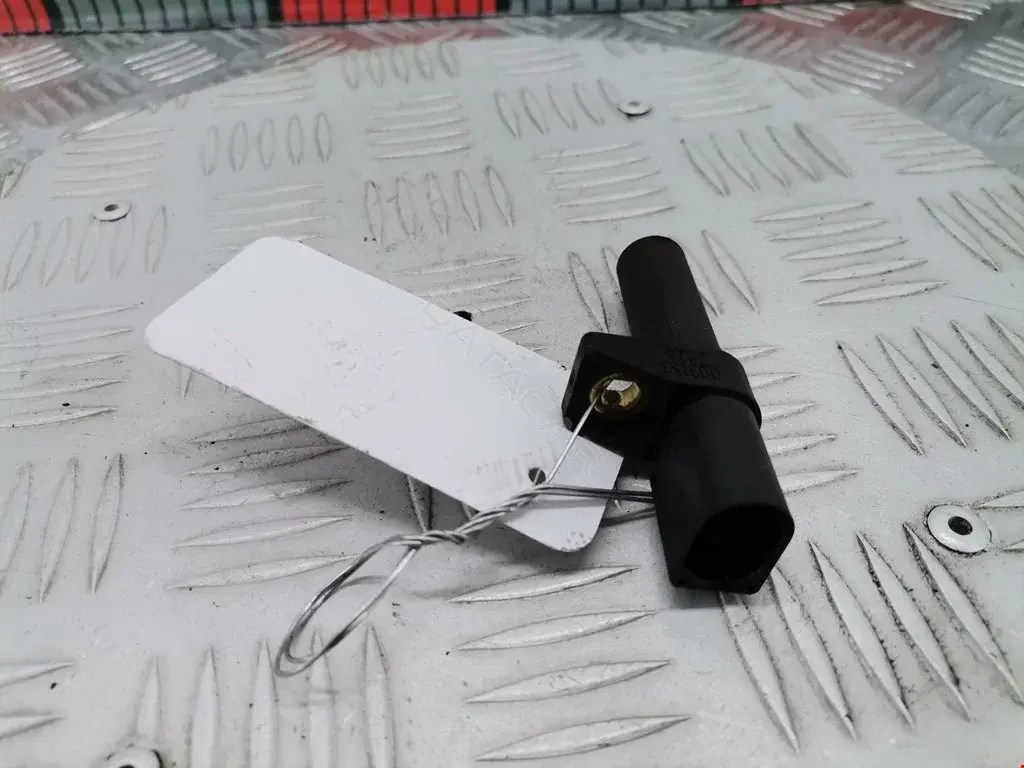 Датчик коленвала 0031532828, 0148990007, 0217031