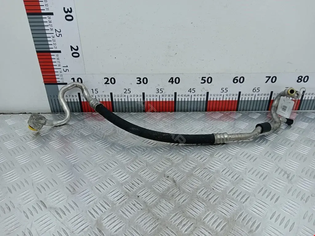 Трубка кондиционера 7L0820744G