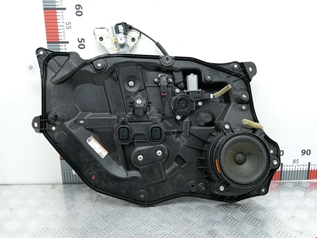 Стеклоподъемник C2355997XC, D09L5997X