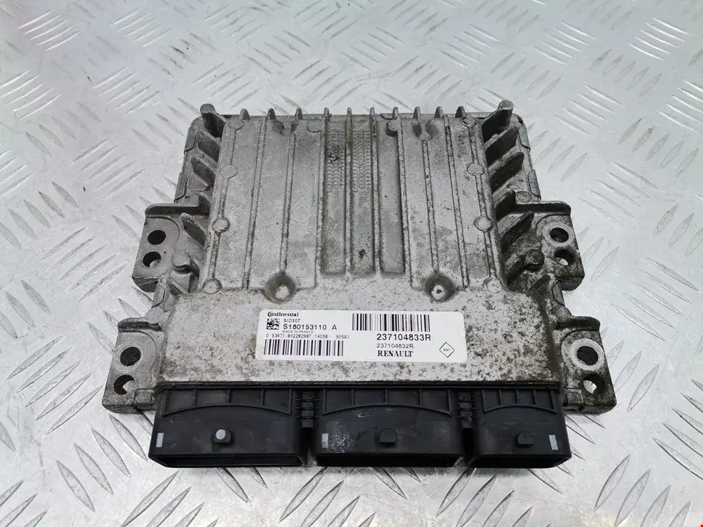 Блок управления двигателем 237104833R, S180153110