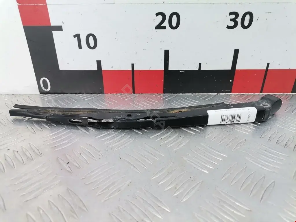 Рычаг стеклоочистителя 3M51R17526AA