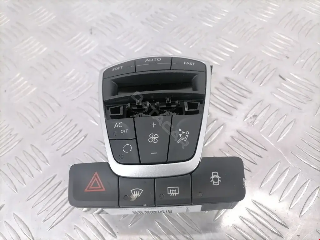 Блок управления климат-контролем 275100002R