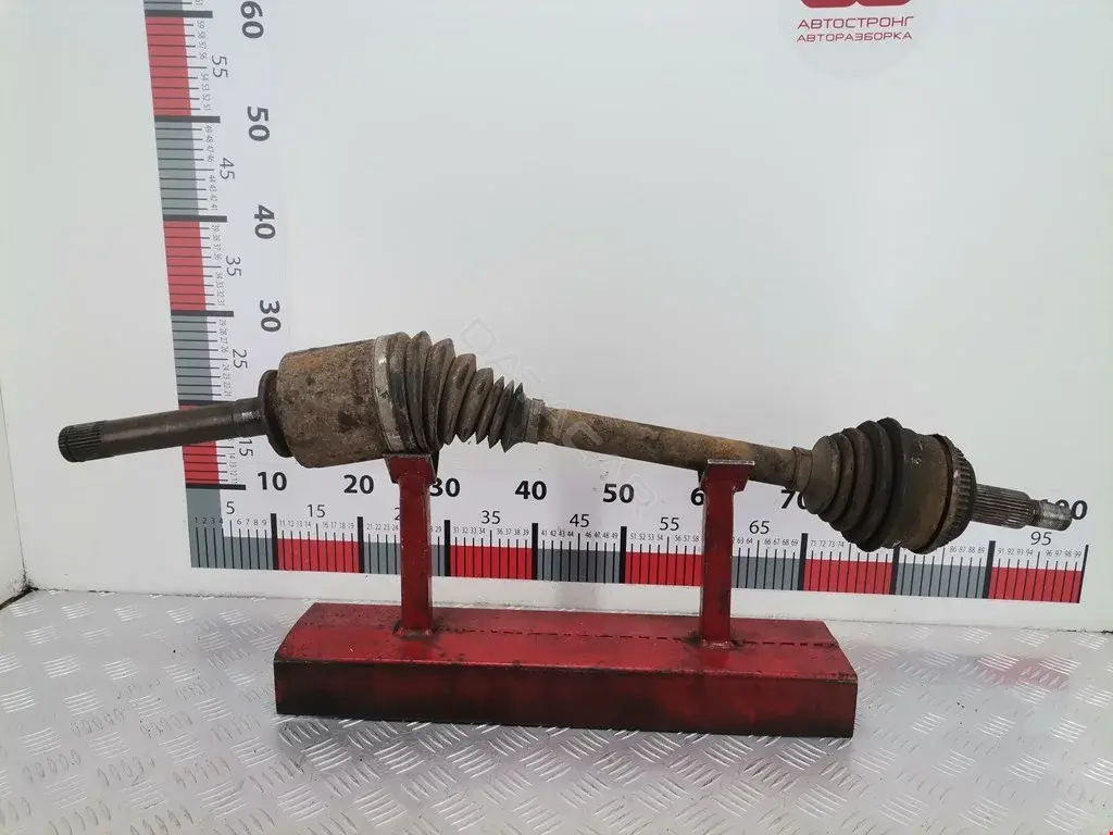 Приводной вал / Полуось 1767731