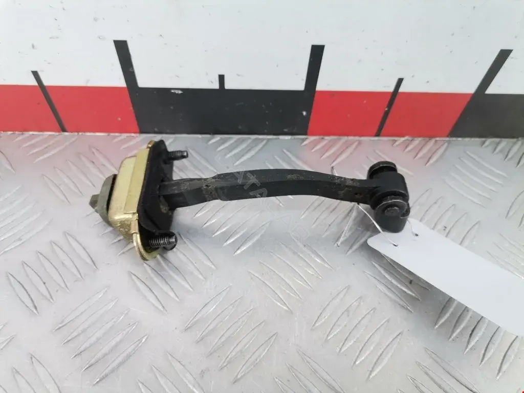 Ограничитель двери XS4AA23500BA