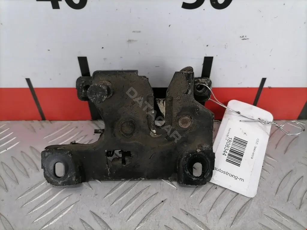 Замок капота 8D0823509J